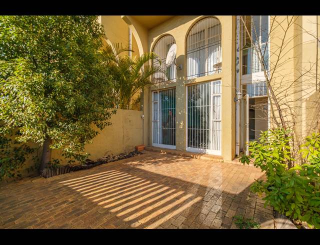 2 BEDROOM DUPLEX FOR SALE IN BLACKHEATH